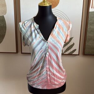 3/$10 Young Fabulous & Broke Pink and Blue Asymmetrical Cap Sleeve Tee